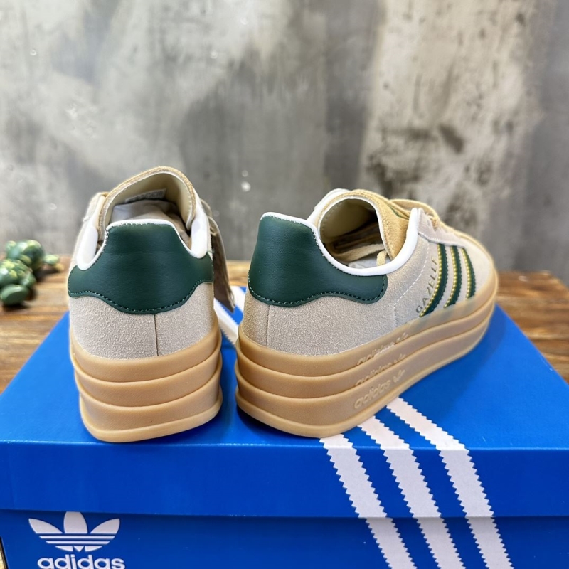 Adidas Sneakers